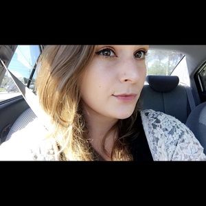 Meet your Posher, Sabrina